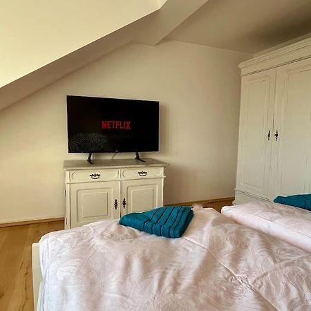 Апартаменты Apartman Terasa U Kolonady Подебрады Экстерьер фото